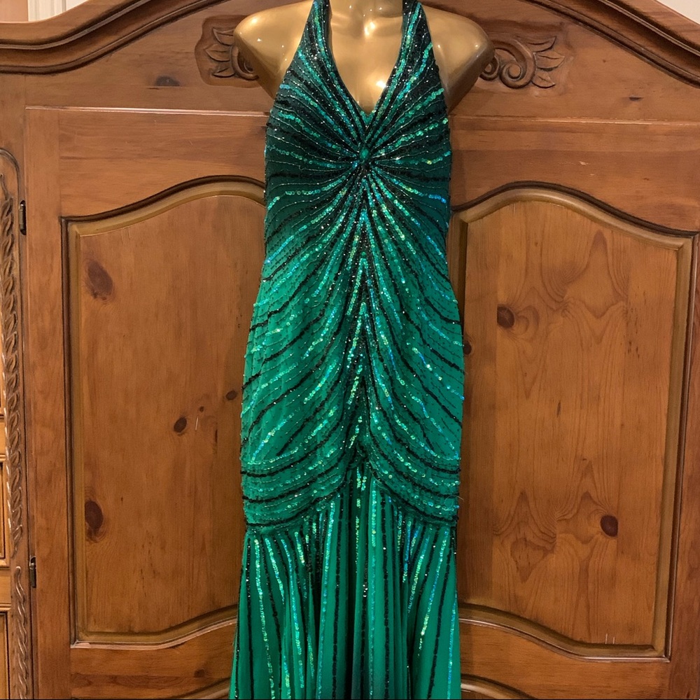 Beautiful couture maxi beaded dress 👗